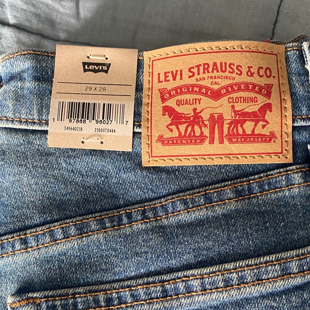 Levi's Wedgie Straight Jeans